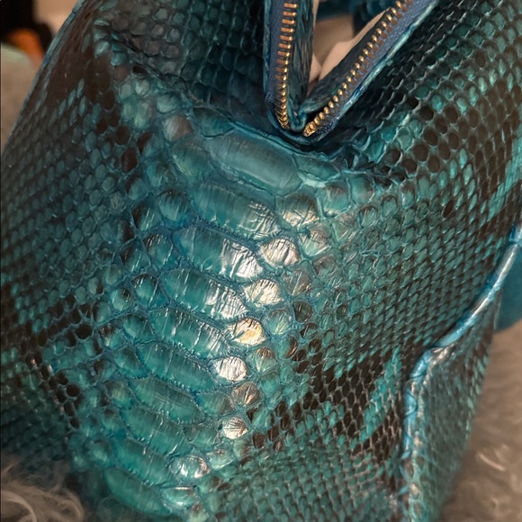 Rare* Genuine Python XL Tote w Zip in Teal - Picture 5 of 6